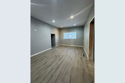 4915 W 30th Street, Cicero, IL 60804 - Photo 4