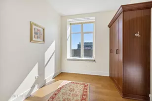 118 E Erie St, Chicago, IL 60611 - Photo 10