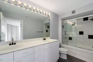 1640 Maple Ave, Evanston, IL 60201 - Photo 18