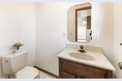120 Evans Avenue, Dekalb, IL 60115 - Photo 8