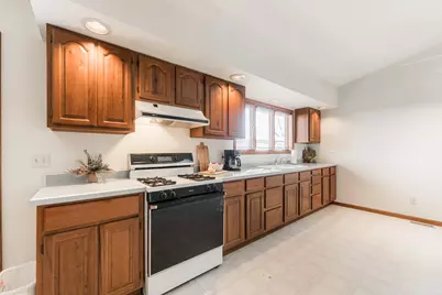 120 Evans Avenue, Dekalb, IL 60115 - Photo 6