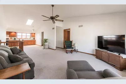 120 Evans Avenue, Dekalb, IL 60115 - Photo 2