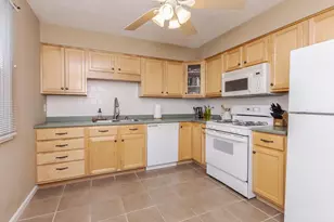 105 E Lincoln St, Normal, IL 61761 - Photo 20