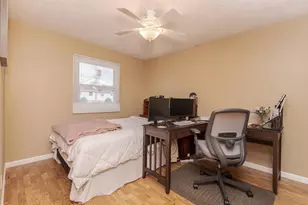 105 E Lincoln St, Normal, IL 61761 - Photo 16