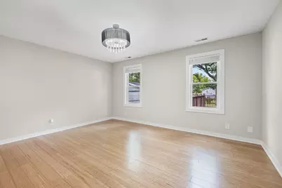 17914 W Twin Lakes Boulevard, Grayslake, IL 60030 - Photo 12