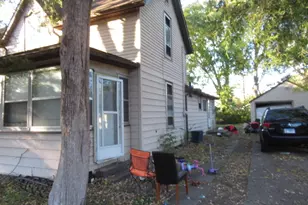 1204 W Hill St, Urbana, IL 61801 - Photo 2