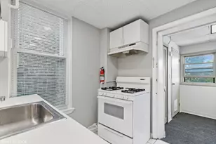 2335 W School St, Chicago, IL 60618 - Photo 10