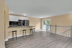 488 Darlene Ln, Glendale Heights, IL 60139 - Photo 2