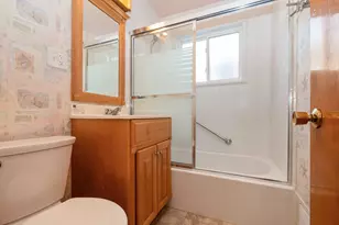 8834 S Oglesby Ave, Chicago, IL 60617 - Photo 6
