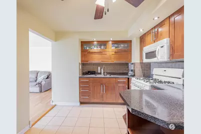7434 W 111th Street #812, Worth, IL 60482 - Photo 6