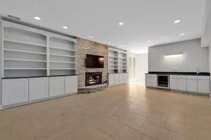 11361 W Plainfield Rd, Indian Head Park, IL 60525 - Photo 34