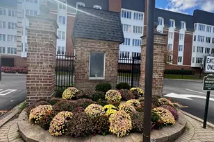 100 Lake Blvd, Buffalo Grove, IL 60089 - Photo 4