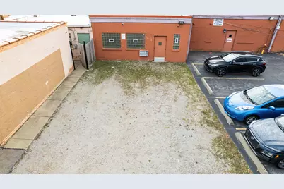 6560 W Higgins Avenue #101, Chicago, IL 60656 - Photo 16