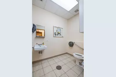 6560 W Higgins Avenue #101, Chicago, IL 60656 - Photo 10