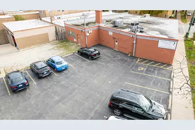 6560 W Higgins Avenue #101, Chicago, IL 60656 - Photo 18