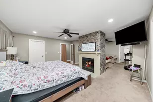 14N468 Bonnie Ln, Elgin, IL 60124 - Photo 12