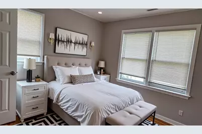 746 E 157th Street, South Holland, IL 60473 - Photo 10