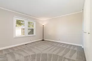 2476 Village Ct, Aurora, IL 60504 - Photo 10