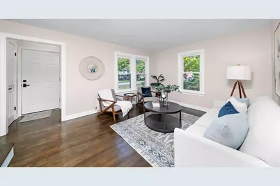 436 Circle Avenue, Willowbrook, IL 60527 - Photo 4