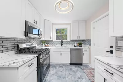 436 Circle Avenue, Willowbrook, IL 60527 - Photo 12