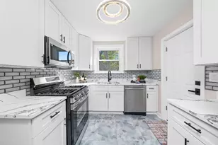 436 Circle Ave, Willowbrook, IL 60527 - Photo 12