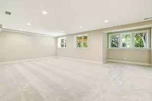 6200 Clarendon Hills Rd, Willowbrook, IL 60527 - Photo 34