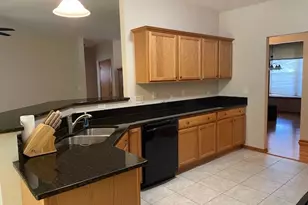 296 W Prairie Walk Ln, Round Lake, IL 60073 - Photo 10