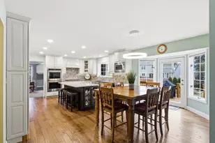 1165 Dickens Ave, Naperville, IL 60563 - Photo 16