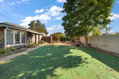 445 S Ellis Street, Bensenville, IL 60106 - Photo 26