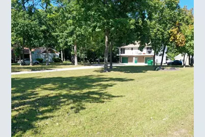 18238 W Gages Lake Road, Grayslake, IL 60030 - Photo 2