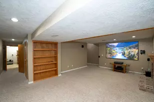 1708 Royal Pointe Dr, Bloomington, IL 61704 - Photo 34