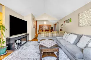 8619 Linder Ave, Burbank, IL 60459 - Photo 4