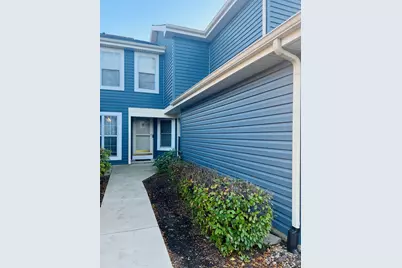 1042 Ridgefield Circle #1042, Carol Stream, IL 60188 - Photo 2