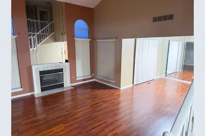 1042 Ridgefield Circle #1042, Carol Stream, IL 60188 - Photo 4