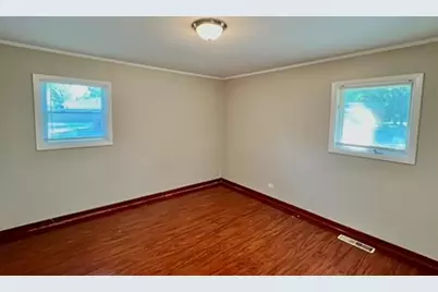 101 Shabbona Drive, Park Forest, IL 60466 - Photo 10