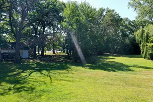 18238 W Gages Lake Rd, Grayslake, IL 60030 - Photo 4