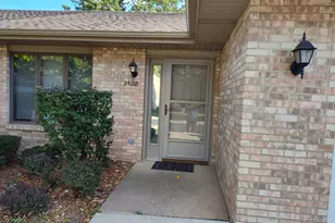 2628 Eagle Dr, Joliet, IL 60436 - Photo 2