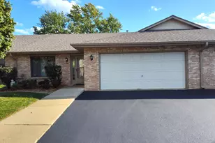 2628 Eagle Dr, Joliet, IL 60436 - Photo 1