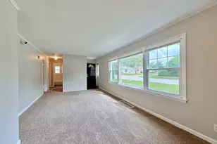 16784 Crane Ave, Hazel Crest, IL 60429 - Photo 4