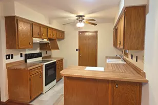 10821 Keokuk Trail, Roscoe, IL 61073 - Photo 8