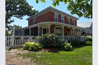110 W Mason Street, Lena, IL 61048 - Photo 2