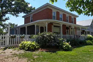 110 W Mason St, Lena, IL 61048 - Photo 2