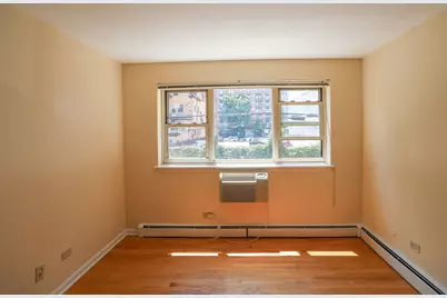 521 W Briar Place #201, Chicago, IL 60657 - Photo 8