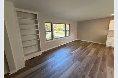 1011 Monroe Drive, Bloomington, IL 61701 - Photo 4