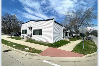 302 W Naperville Road, Westmont, IL 60559 - Photo 1