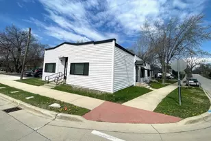 302 W Naperville Rd, Westmont, IL 60559 - Photo 1