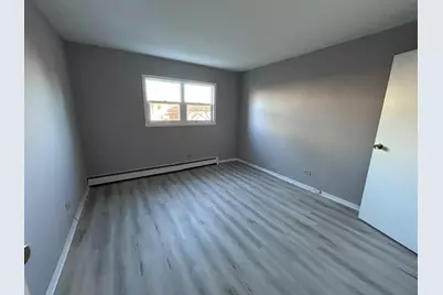 1213 N 34th Avenue #11, Melrose Park, IL 60160 - Photo 4