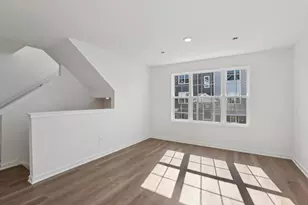 909 Briar Gln Ct, Hampshire, IL 60140 - Photo 2