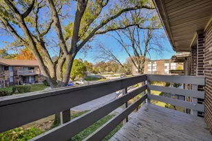 478 Raintree Ct, Glen Ellyn, IL 60137 - Photo 10