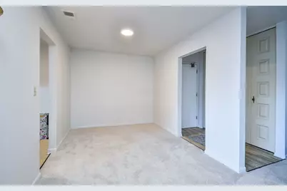 478 Raintree Court #2B, Glen Ellyn, IL 60137 - Photo 2